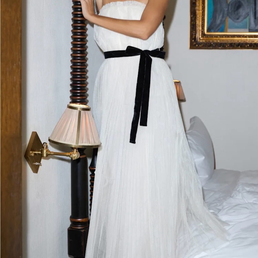 Elegant Cream Strapless Dress with Black Belt